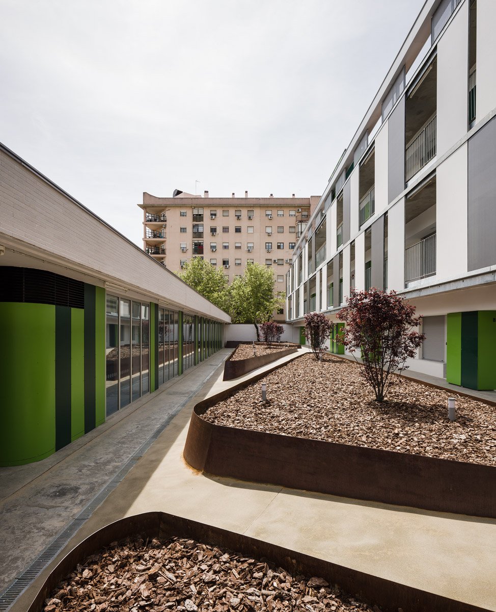 Residence hall for the university in Seville